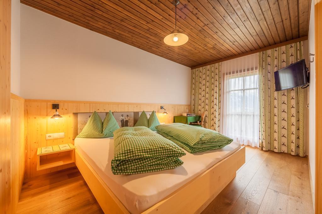 Berggasthaus Agritur Moserhof Braies  Extérieur photo