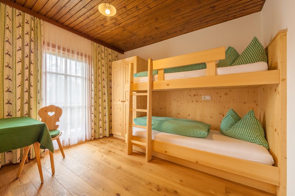 Berggasthaus Agritur Moserhof Braies  Extérieur photo