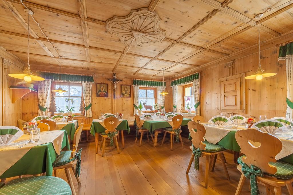 Berggasthaus Agritur Moserhof Braies  Extérieur photo